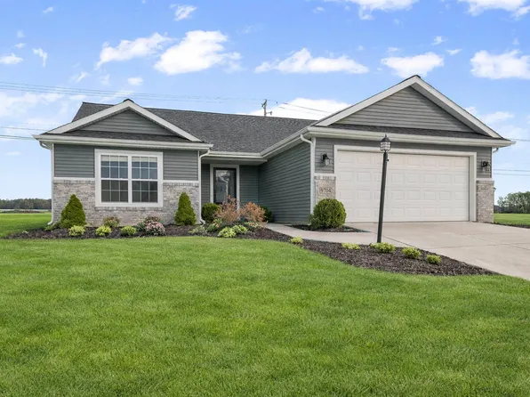 9704 Chadwick Ln, Fort Wayne, IN 46818