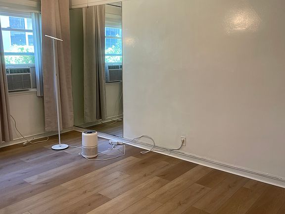 5th image of 6320 Whitsett Ave #7