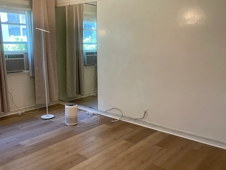 6320 Whitsett Ave #7 — Photo 5