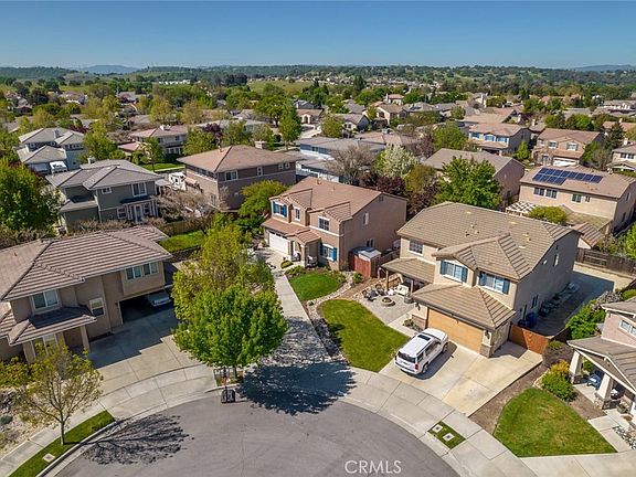 3rd image of 902 Larable Ct