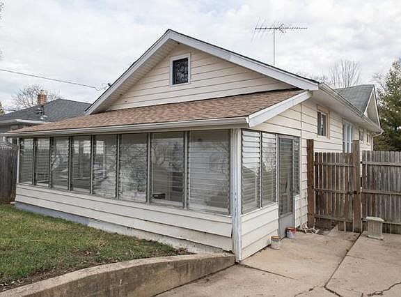 2nd image of 1514 Hickory St
