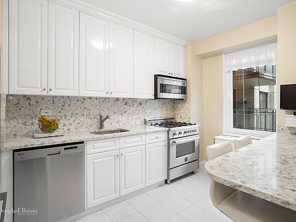 4th image of 1084 2nd Ave #12B