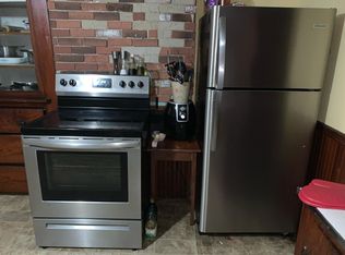 20 Walnut St, Ware, MA 01082