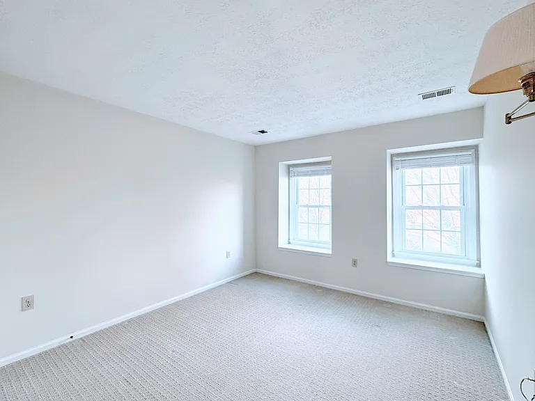 9414 Vernon Dr — Photo 39