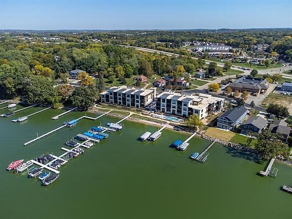 4th image of 5604 Lake Edge #202