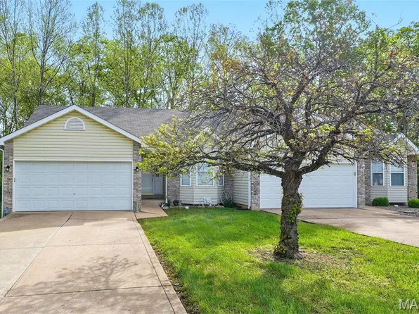 932 Blumhoff Rd, Wentzville, MO 63385