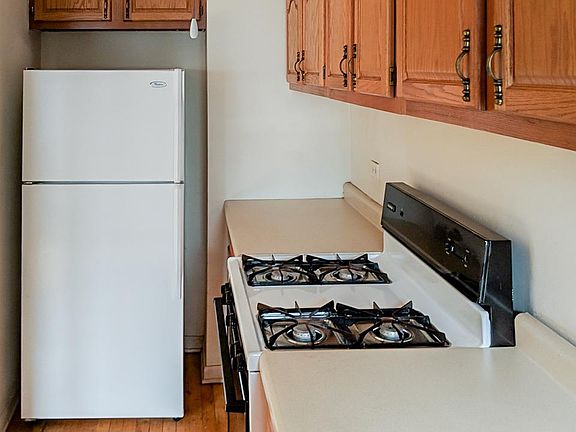 3rd image of 4547 N Leavitt St APT 1