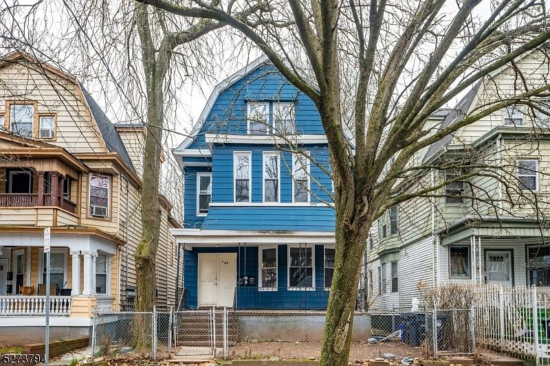 1st image of 784 S 12Th St #3