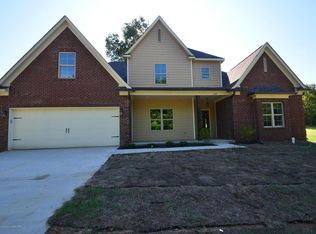 1702 Gwynn Rd, Nesbit, MS 38651