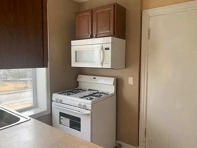 4908 W Florissant Ave — Photo 3