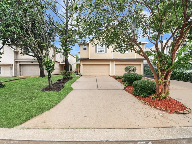 6019 Pennworth Ln — Photo 1