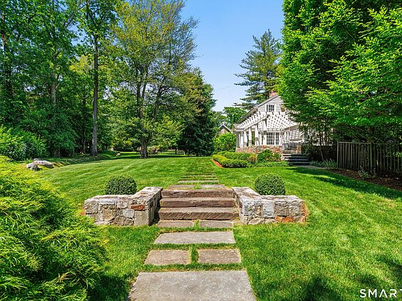 3rd image of 474 Brookside Road