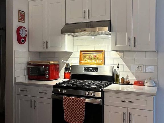 3rd image of 20 Imrie Rd Floor 3