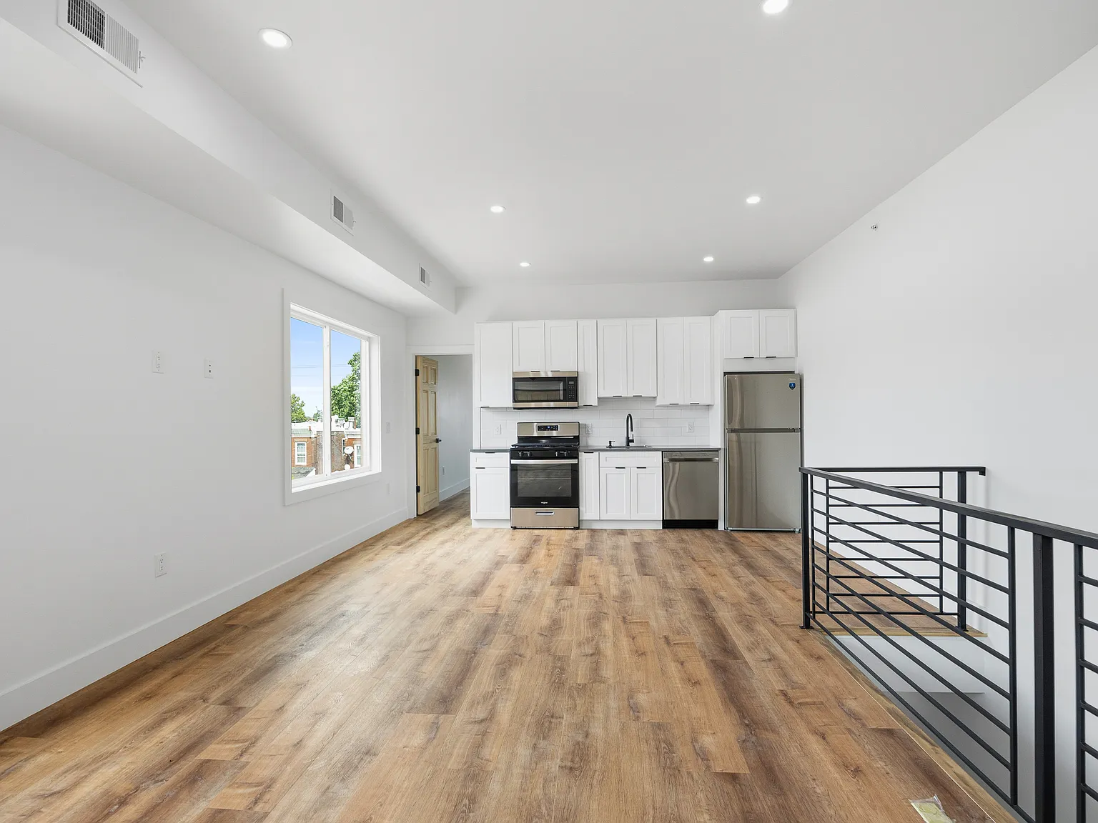 2 bed, 1150 sqft, $1,850 — Photo 4