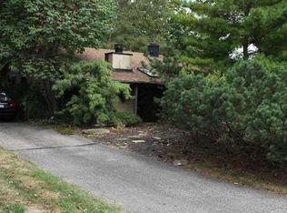 2568 Swansea Rd, Columbus, OH 43221