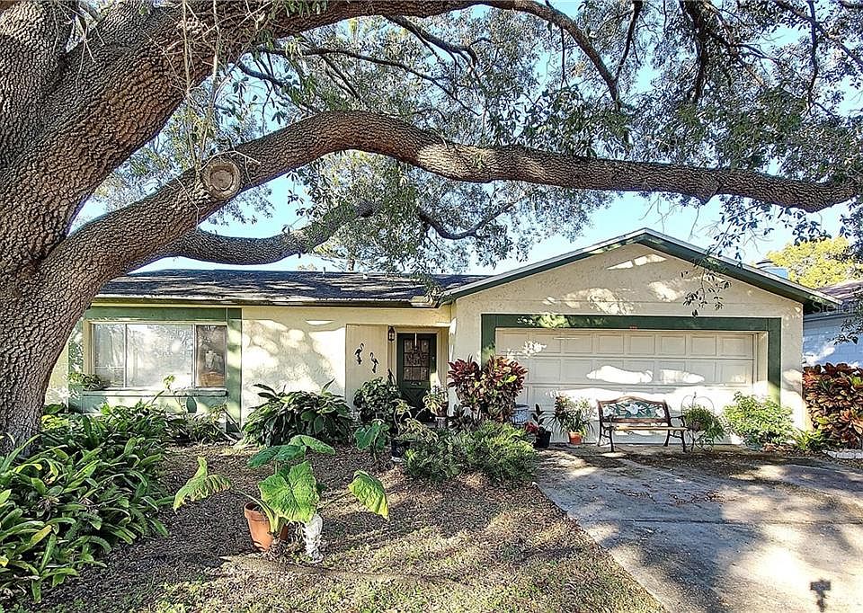 1st image of 4841 Cypress Tree Dr