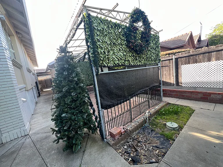 308 6th St #B — Photo 21