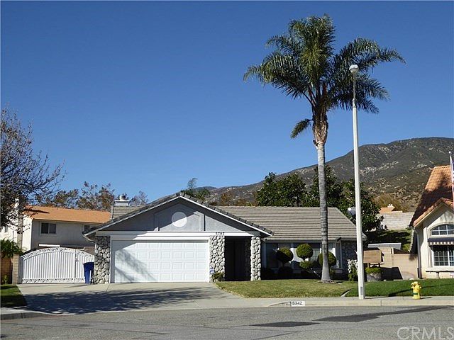1st image of 5742 N Yosemite Dr
