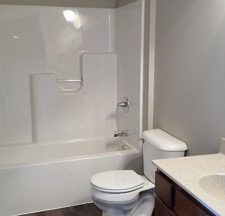 3rd image of 1534 River Dr APT 203