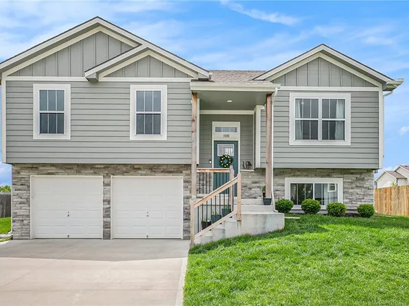 1101 NW 4th St, Oak Grove, MO 64075