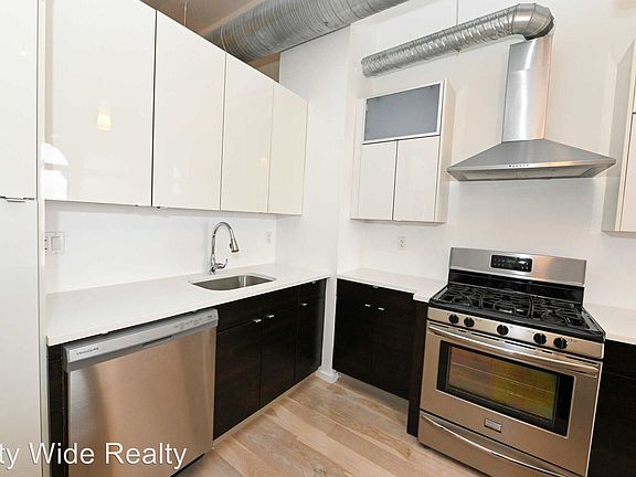 3rd image of 726 Market St Unit 306