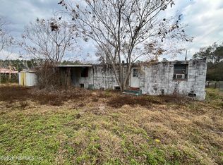 111 WALT Lane, Satsuma, FL 32189