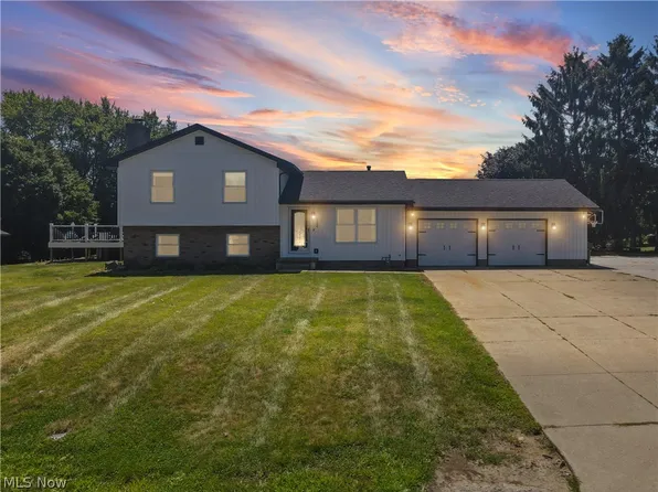 1524 Hightower Dr, Uniontown, OH 44685