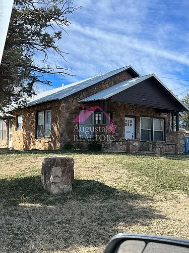 1310 Bell St Photo 1