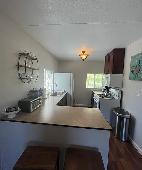 13900 Los Altos Rd — Photo 21