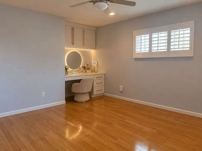 312 W Stella Ln — Photo 24