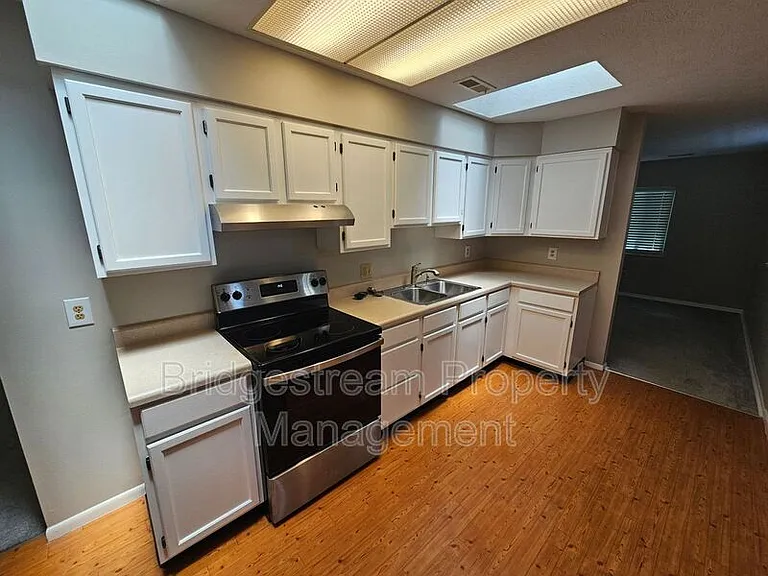 1941 Culver Ave — Photo 2