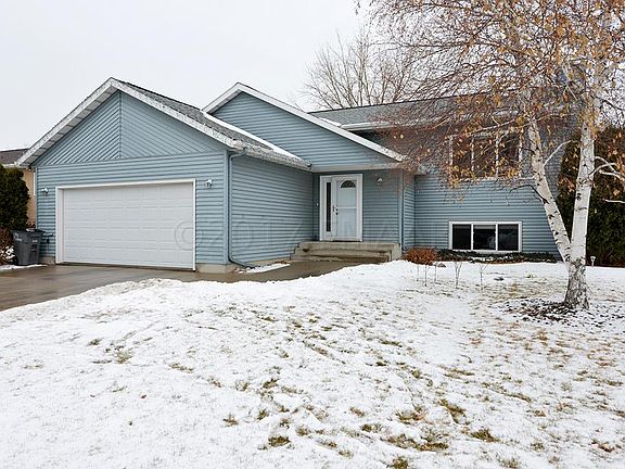 2nd image of 612 39th Ave S