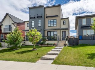 782 N Walden Dr SE, Calgary, AB T2X 2J3