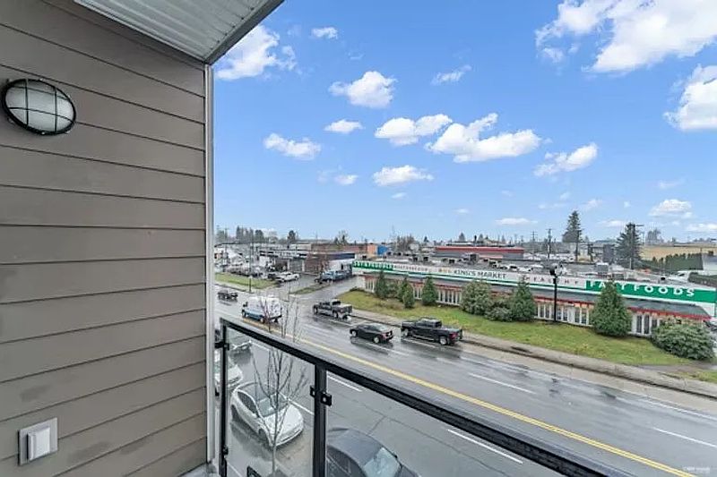 Burnaby Apartment for rent - 2 Bedrooms — photo 11