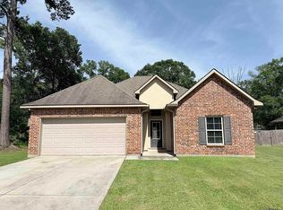 26404 Bobby Gill Rd, Denham Springs, LA 70726