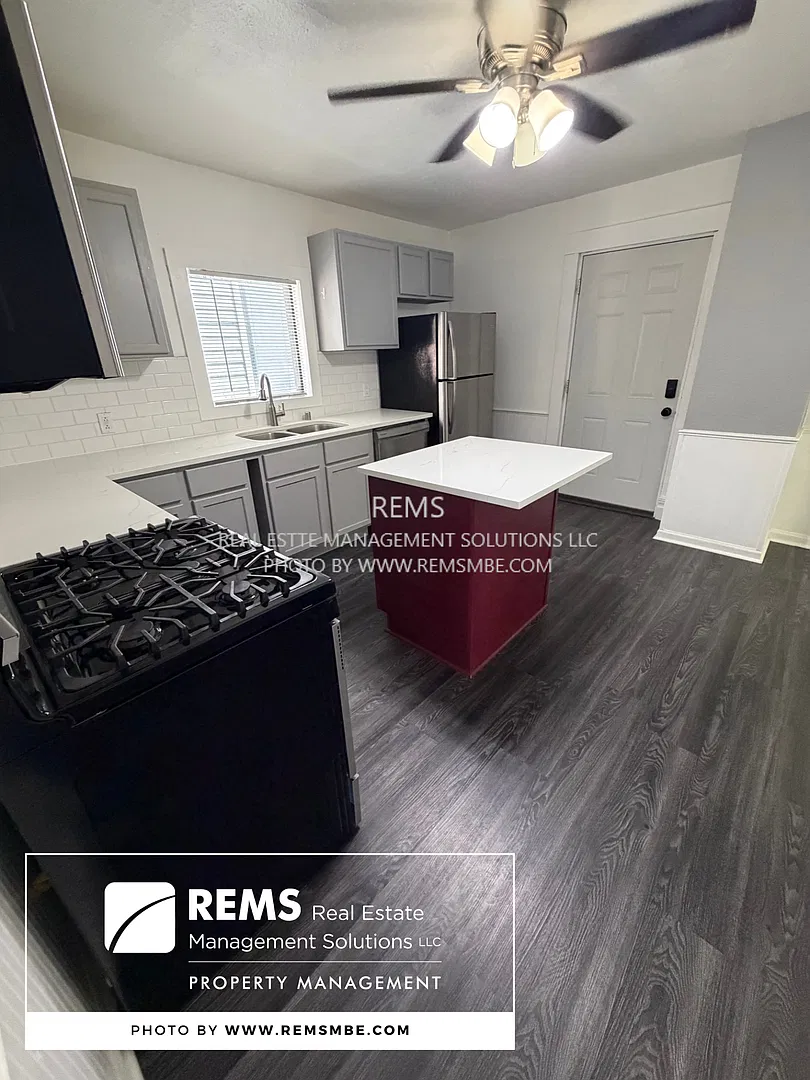 813 Williamson Street — Photo 2