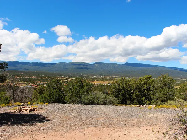 16 Skyview Dr, Sandia Park, NM 87047
