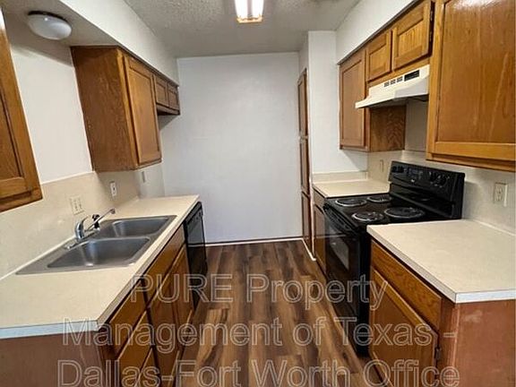 3rd image of 321 Asbury Dr
