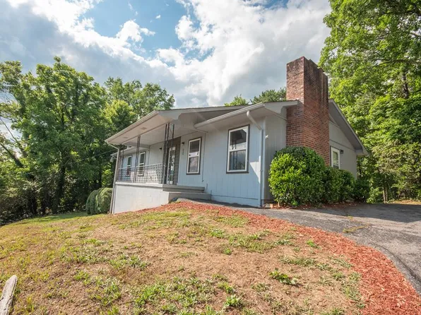 405 Kingswood Cir, Franklin, NC 28734