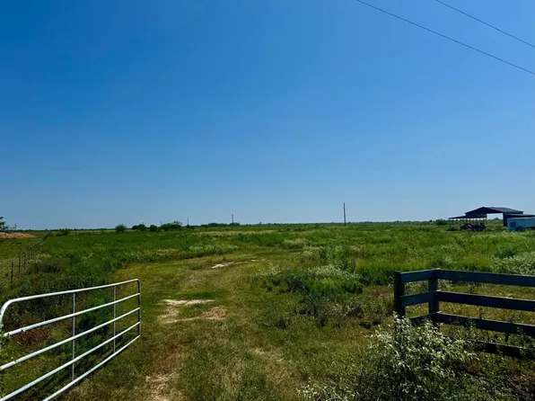 1993 Fm 2761, Cat Spring, TX 78933
