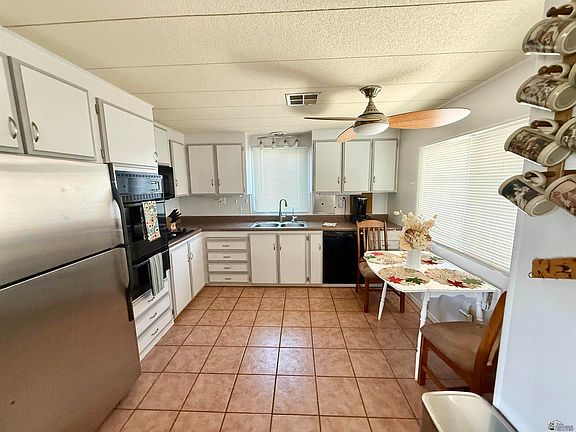 2nd image of 3434 S Castle Dr