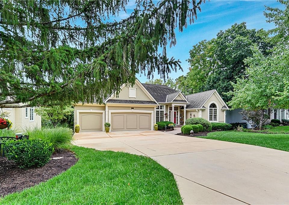 1st image of 26381 W Cedar Niles Cir