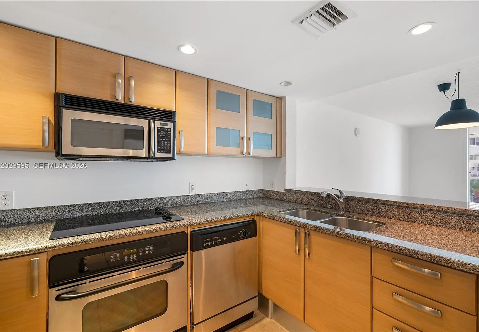 Skyline On Brickell Condo — Photo 4