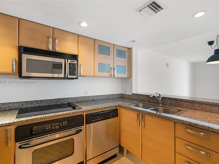 2101 Brickell Ave #1103 — Photo 4