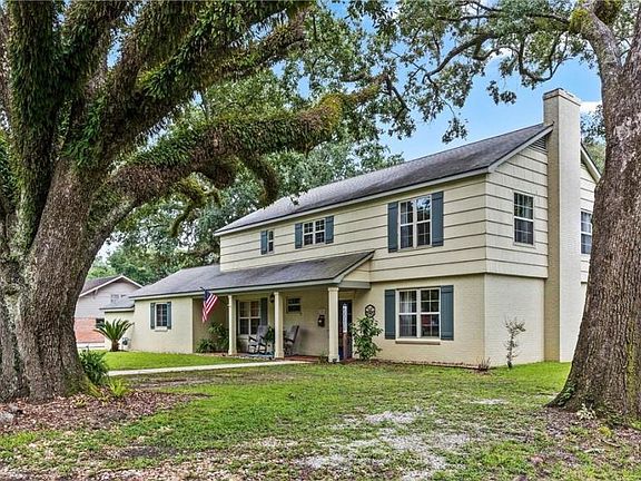 2nd image of 106 Myrtle Oak Dr