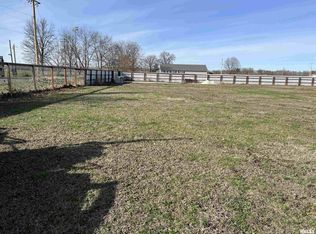 1310 N Diamond St, Jacksonville, IL 62650