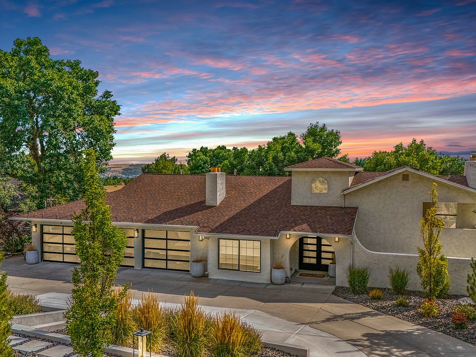 1st image of 2447 Woodland Dr