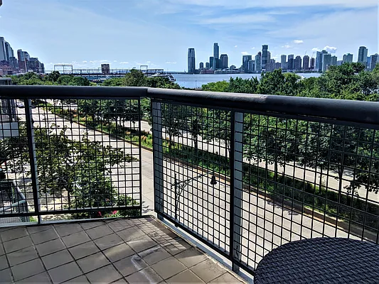 Rented by Compass | media 28