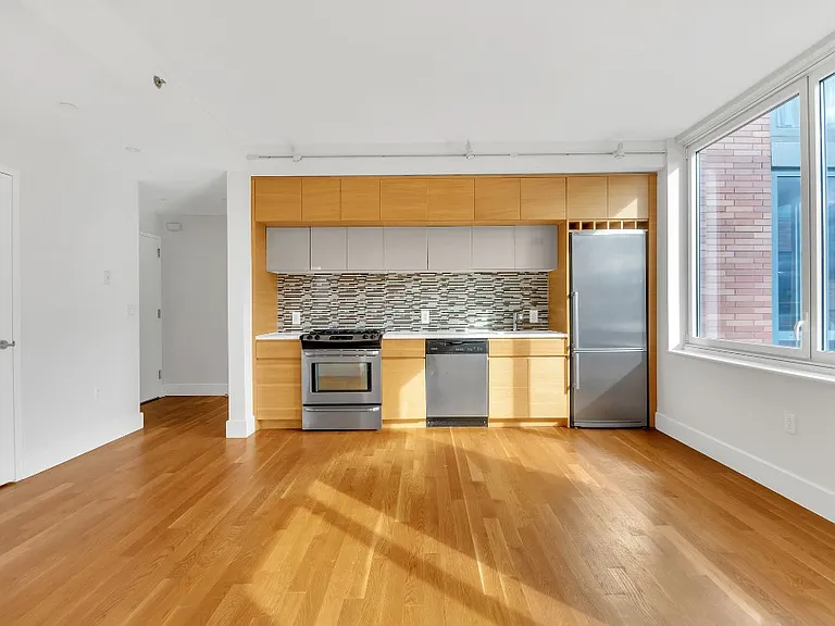 150 4th Ave #3J — Photo 3