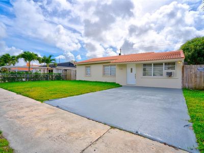 7180 SW 7th St, Miami, FL, 33144